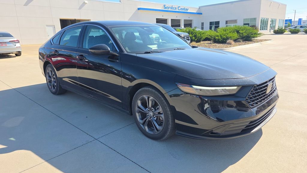 Certified 2023 Honda Accord EX image 7