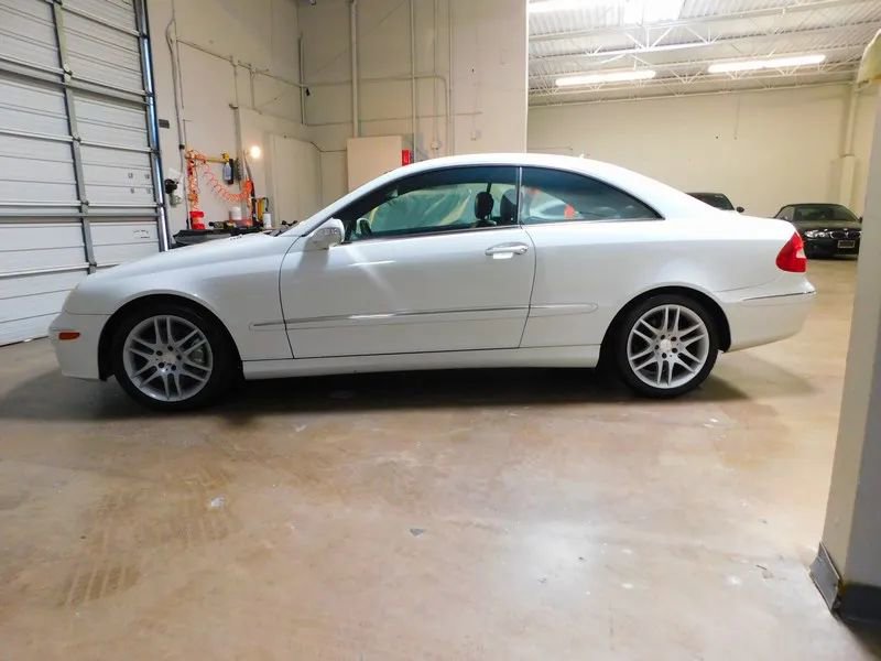 Used 2008 Mercedes-Benz CLK 350 Coupe image 7