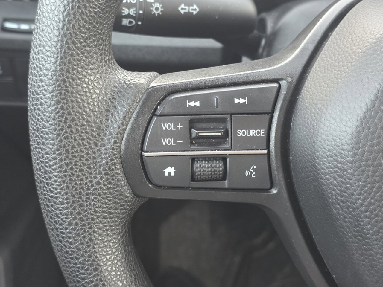 Used 2023 Honda CR-V EX image 33