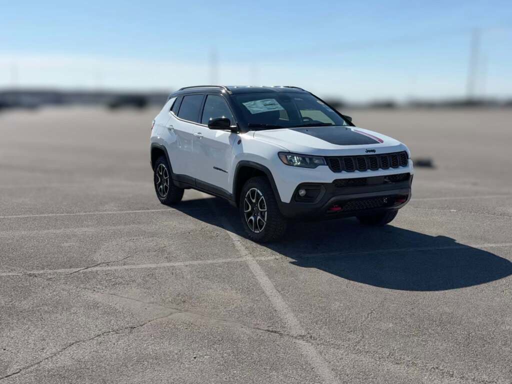 New 2026 Jeep Compass Trailhawk image 16