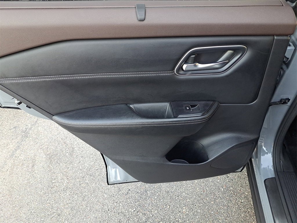Certified 2022 Nissan Rogue Platinum w/ Head-Up Display Package image 11