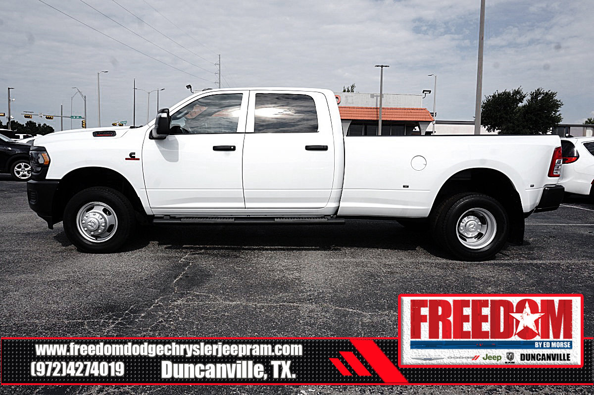Used 2024 RAM 3500 Tradesman AWD/4WD image 2