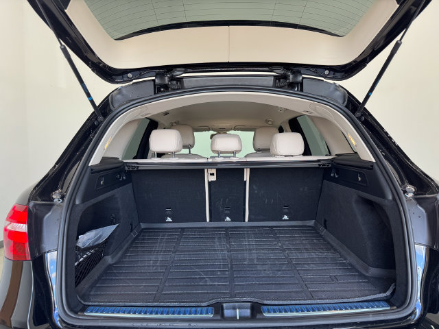 Used 2019 Mercedes-Benz GLC 300 image 8