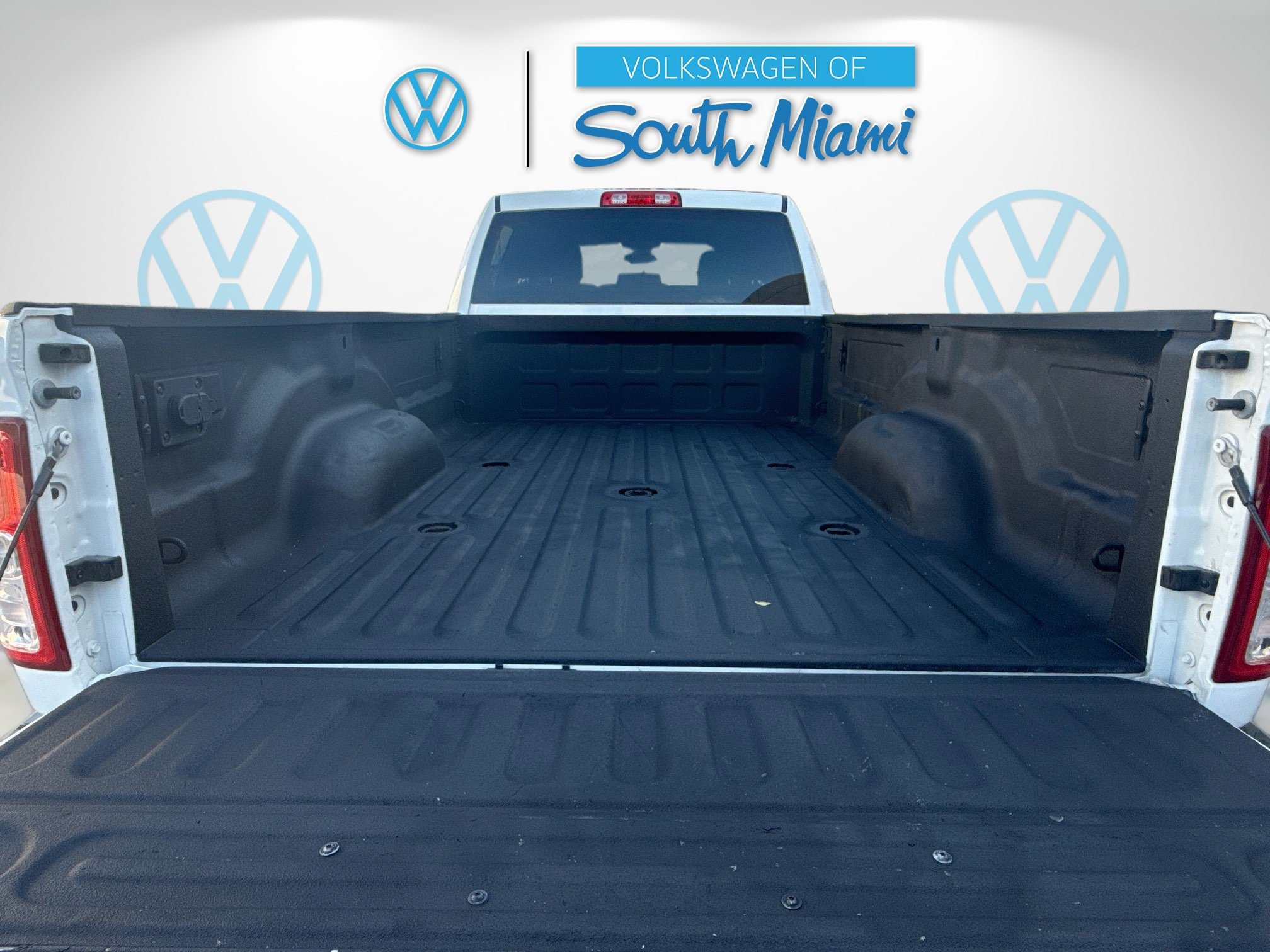 Used 2024 RAM 3500 Big Horn AWD/4WD image 26