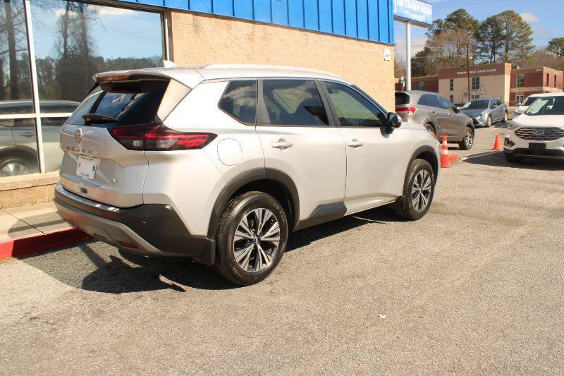 Used 2022 Nissan Rogue SV w/ SV Premium Package FWD image 5