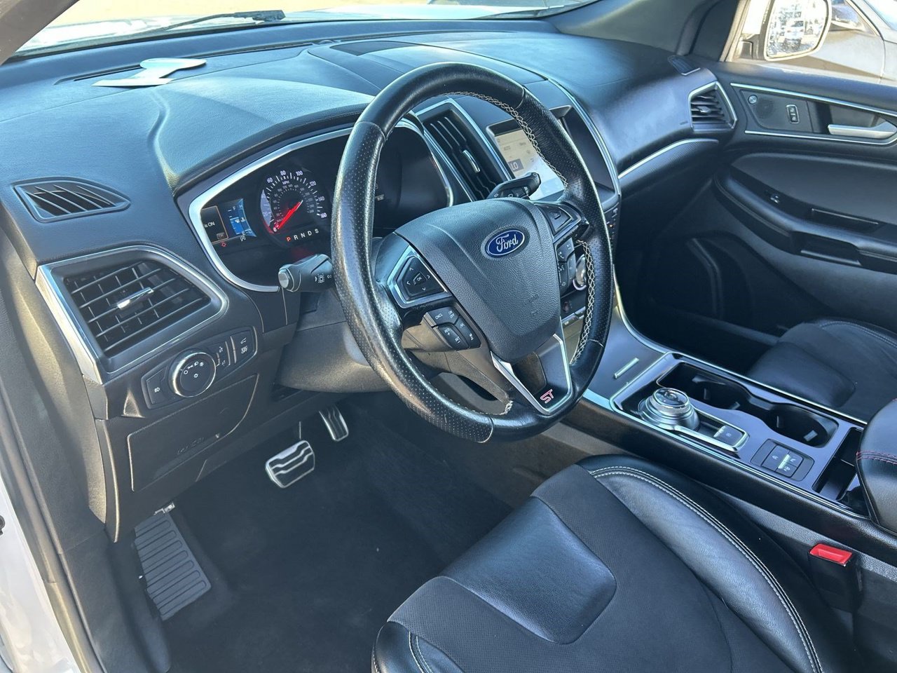 Used 2019 Ford Edge ST w/ Equipment Group 401A AWD/4WD image 14
