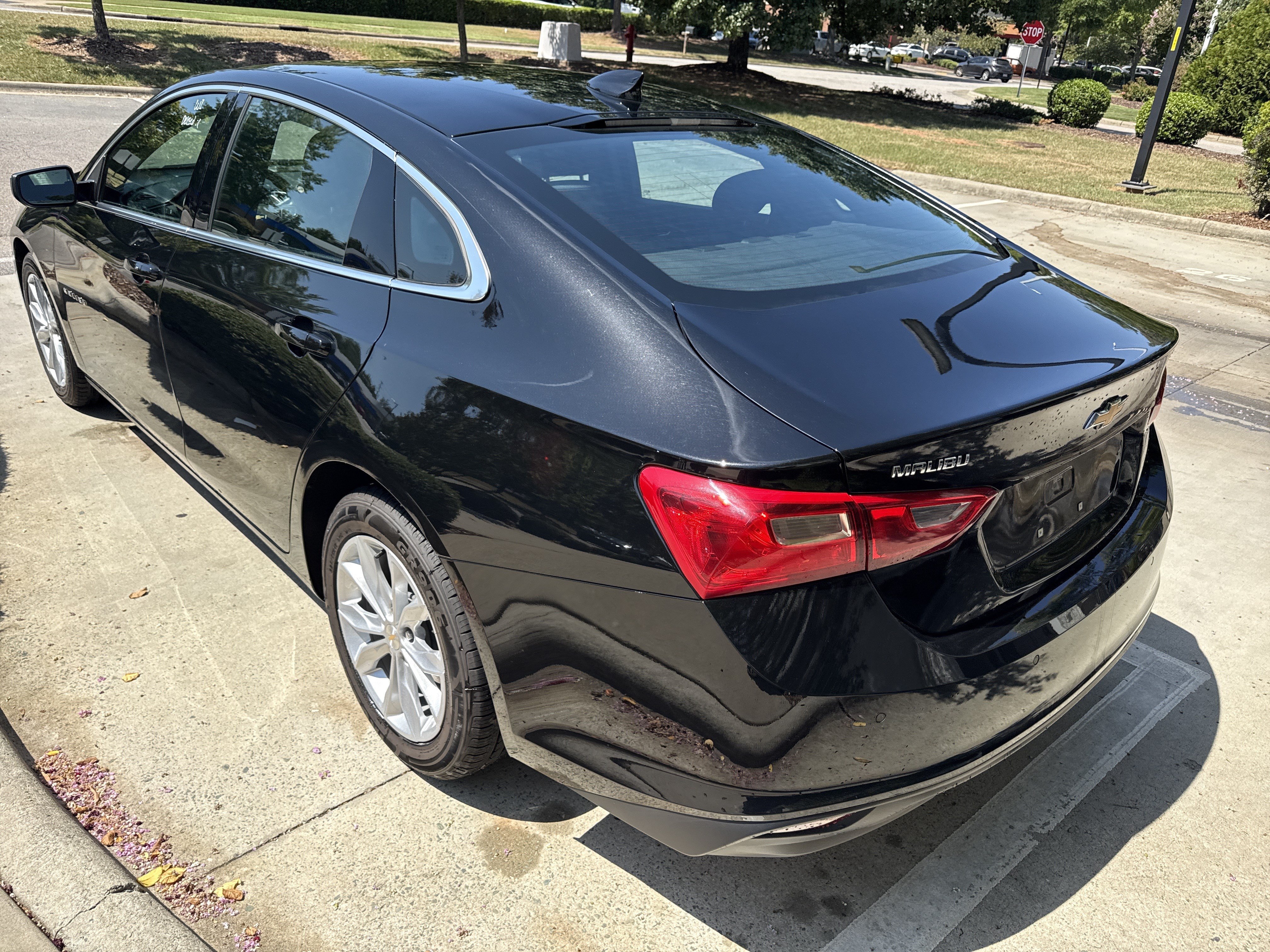 Used 2025 Chevrolet Malibu LT FWD image 9