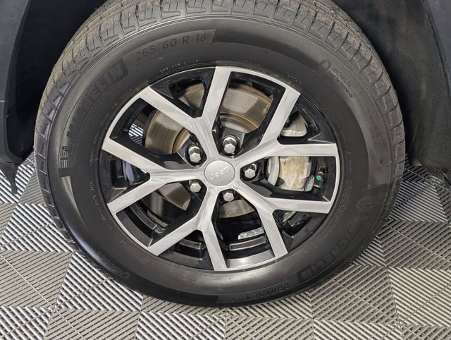 Used 2024 Jeep Grand Cherokee Limited image 8