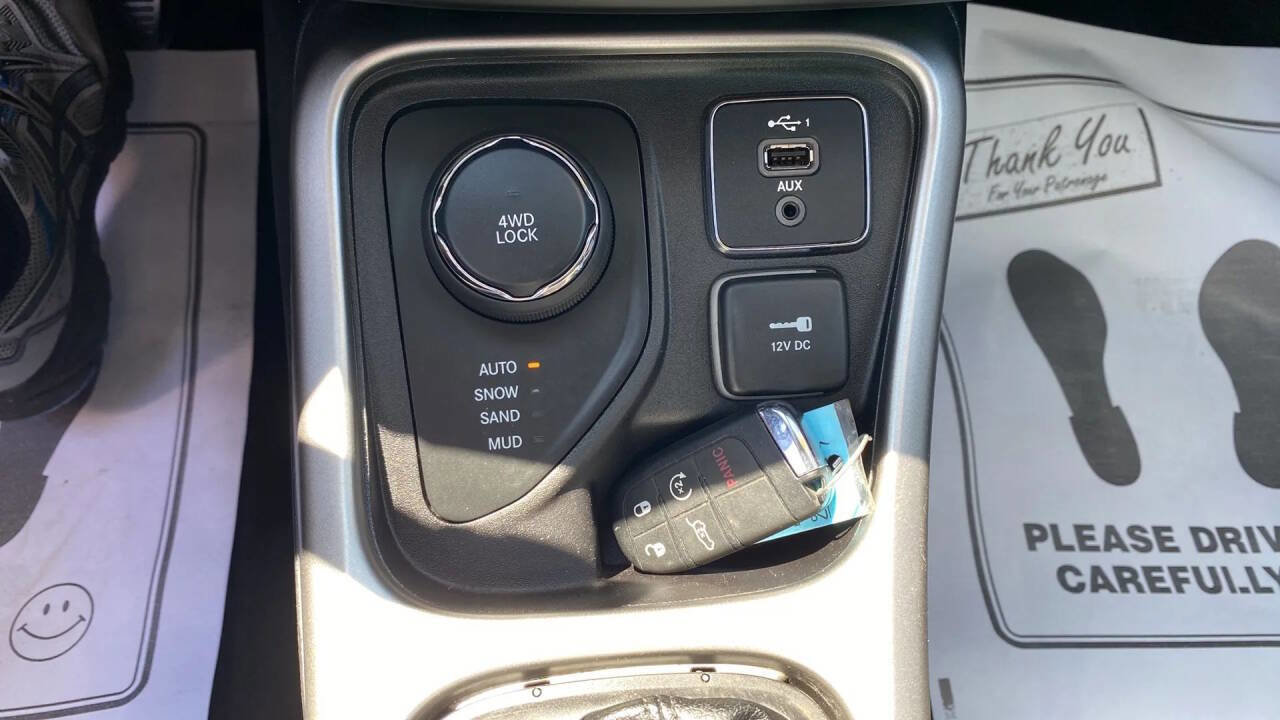 Used 2020 Jeep Compass Sport w/ Cold Weather Group image 23