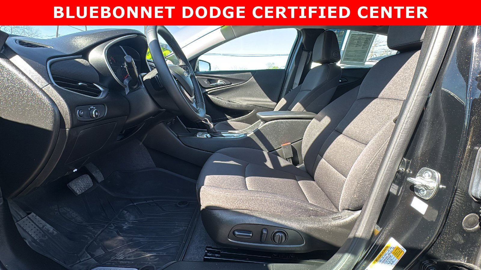 Used 2025 Chevrolet Malibu RS w/ LPO, Floor Liner Package image 9