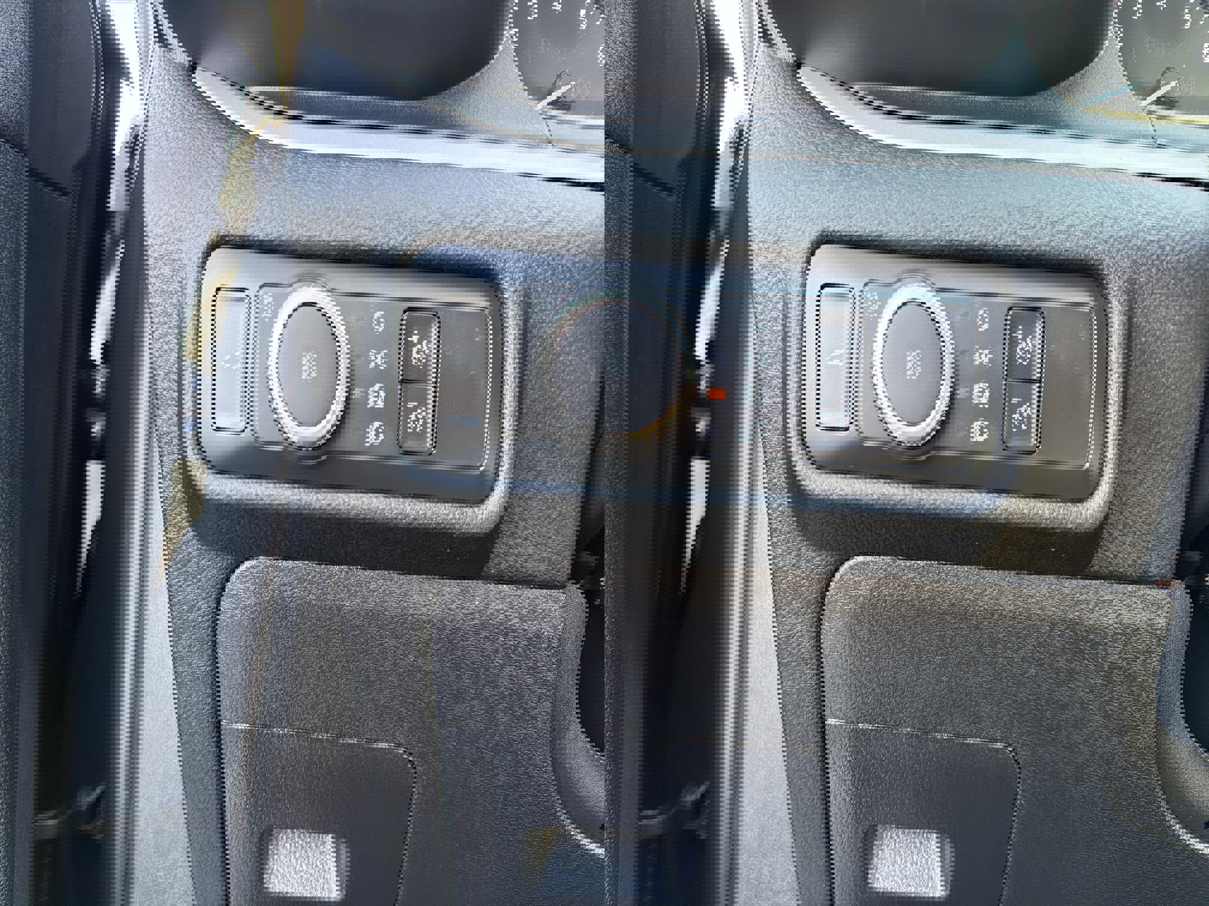 Used 2022 Ford Explorer XLT w/ Equipment Group 202A image 15