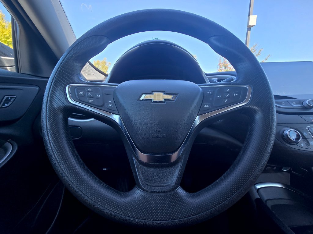 Used 2025 Chevrolet Malibu LT FWD image 23