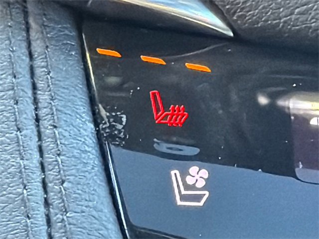 Used 2021 Cadillac XT5 Premium Luxury image 31