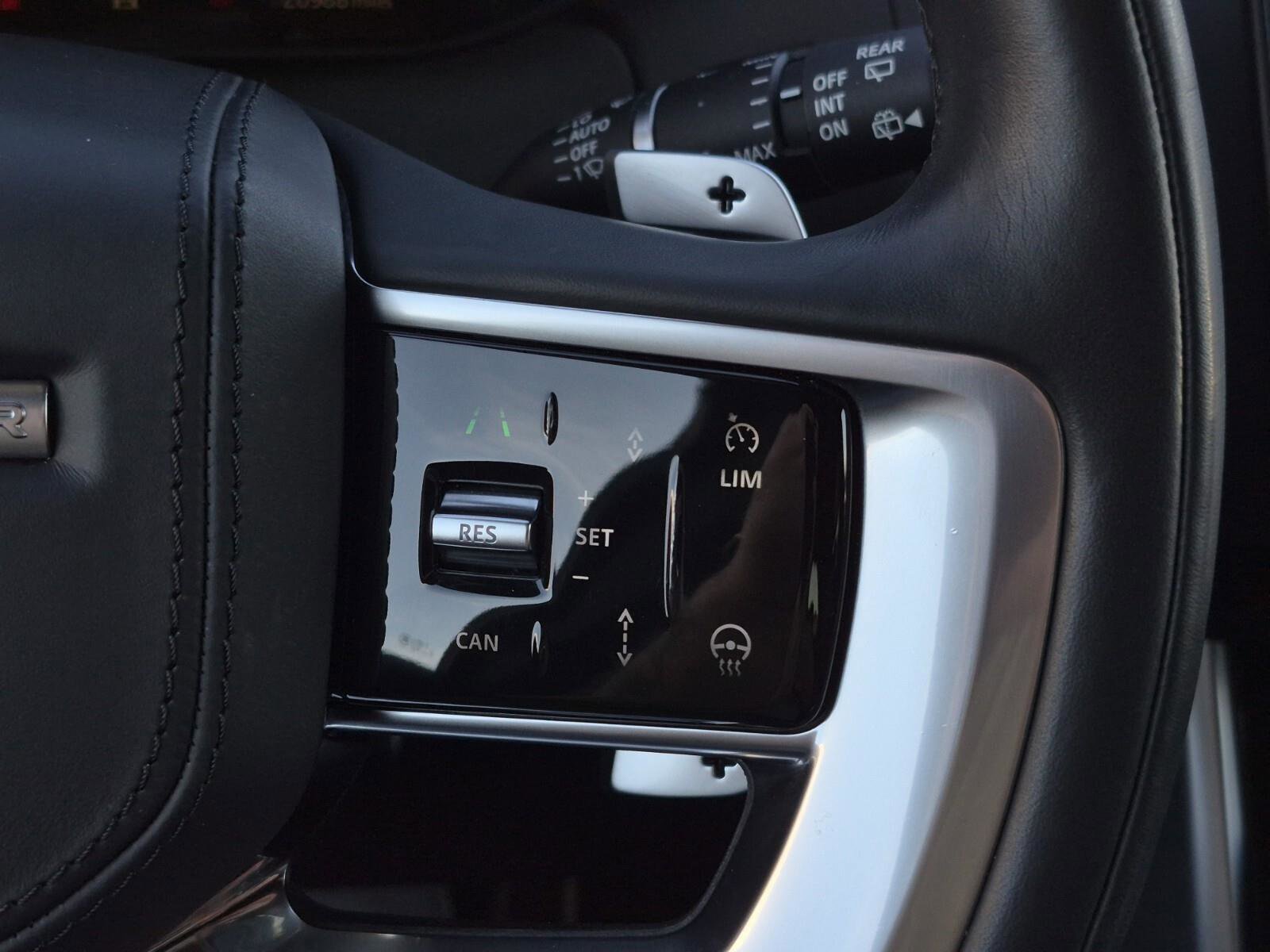 Used 2023 Land Rover Range Rover SV image 13