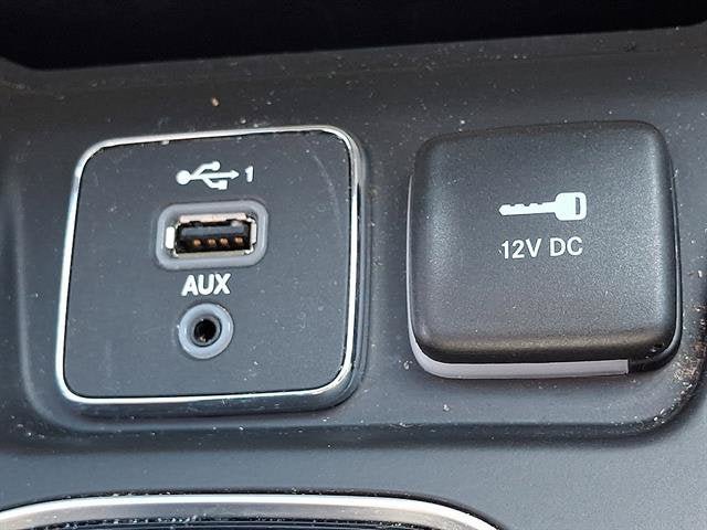 Used 2021 Jeep Cherokee Limited AWD/4WD image 27