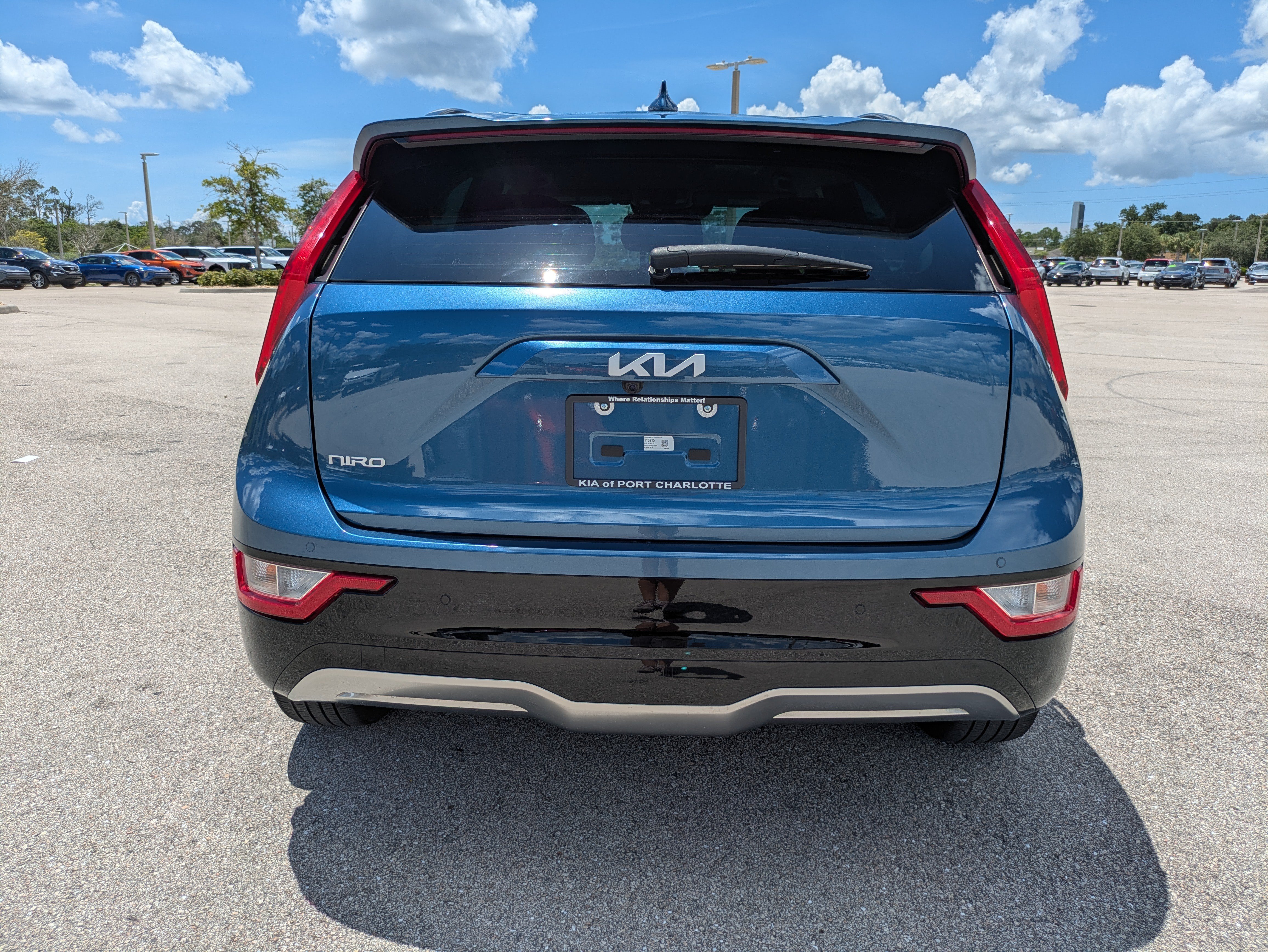 Certified 2024 Kia Niro Wind FWD image 5