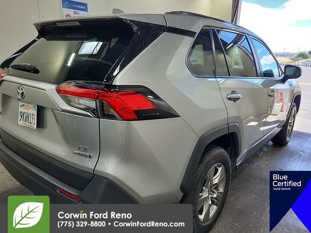 Used 2024 Toyota RAV4 LE AWD/4WD image 9