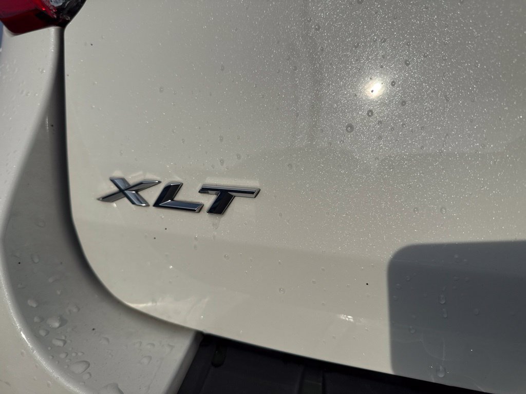Used 2023 Ford Explorer XLT RWD image 12