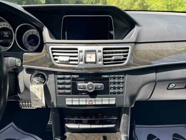 Used 2015 Mercedes-Benz E 350 4MATIC Sedan image 26