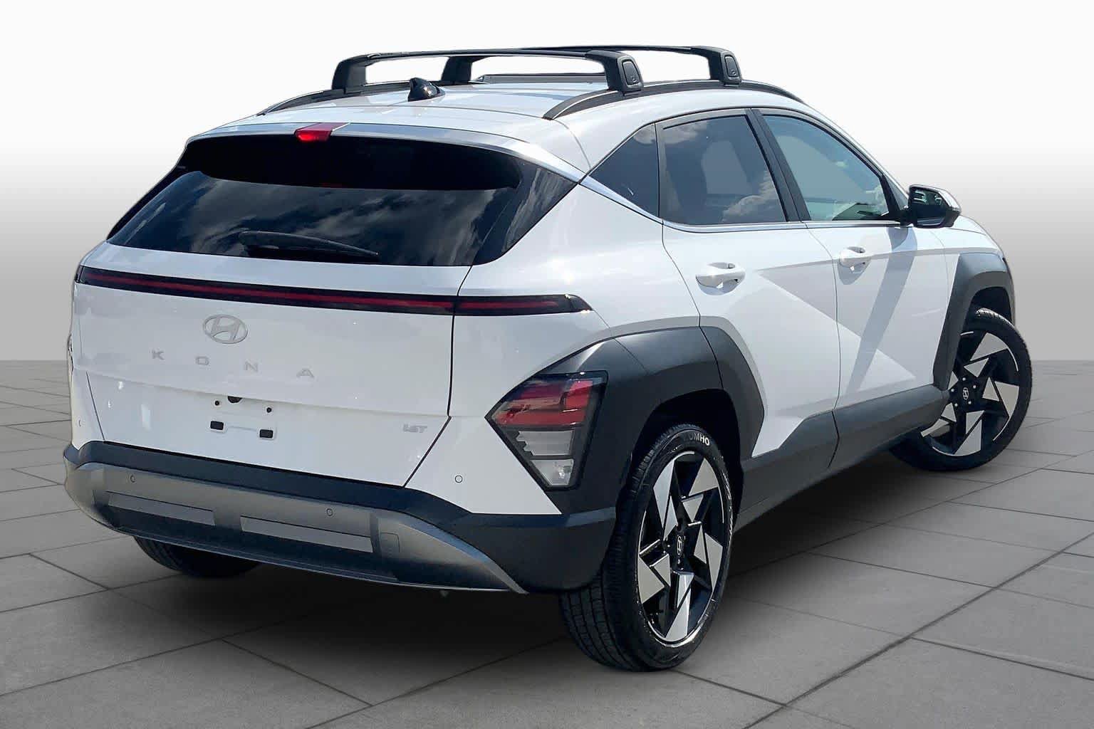 Used 2024 Hyundai Kona Limited FWD image 12