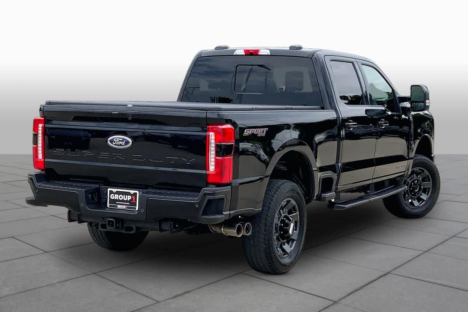 Used 2024 Ford F250 Lariat w/ Lariat Ultimate Package AWD/4WD image 12