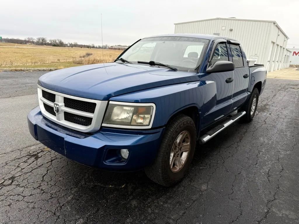 Used 2011 Dodge Dakota Big Horn image 4