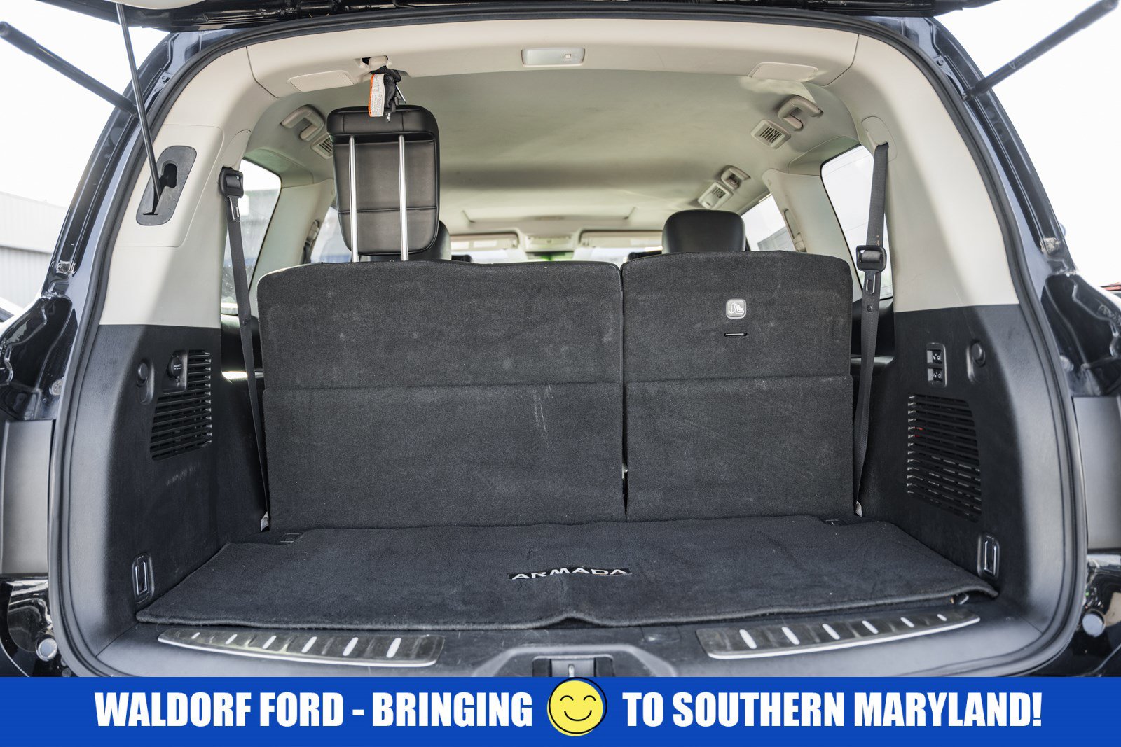 Used 2021 Nissan Armada Platinum w/ Captain's Chairs Package image 9