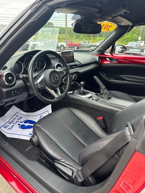 Used 2016 MAZDA MX-5 Miata Grand Touring RWD image 9