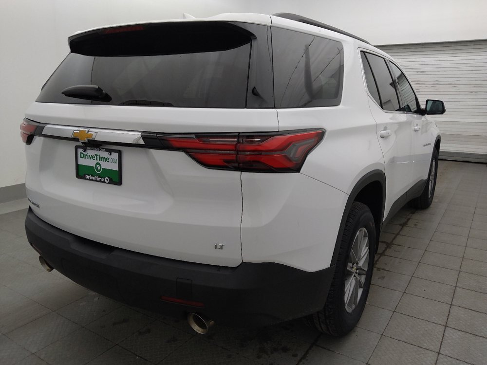 Used 2023 Chevrolet Traverse LT FWD image 9