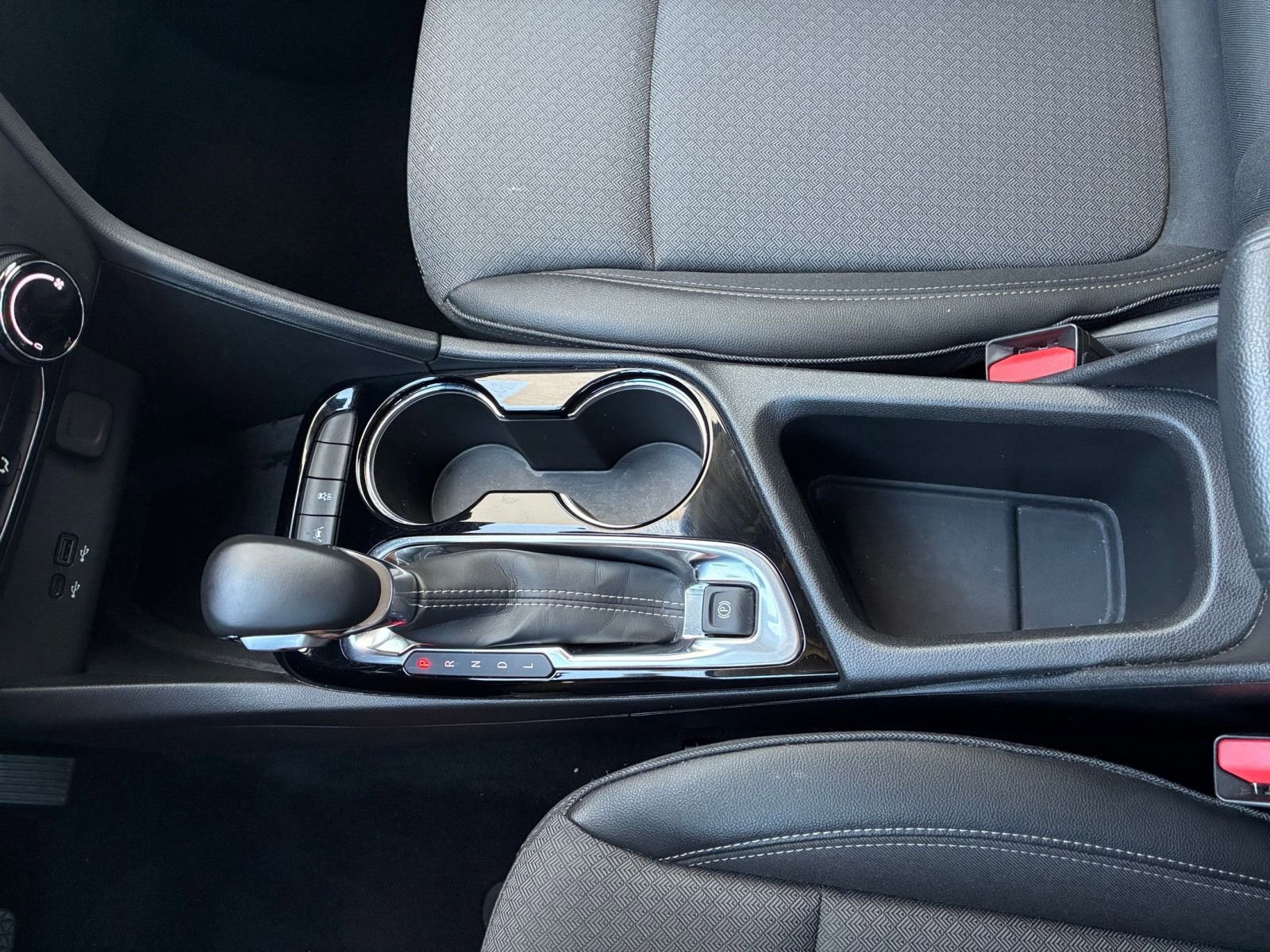 Used 2025 Buick Encore GX Preferred image 40