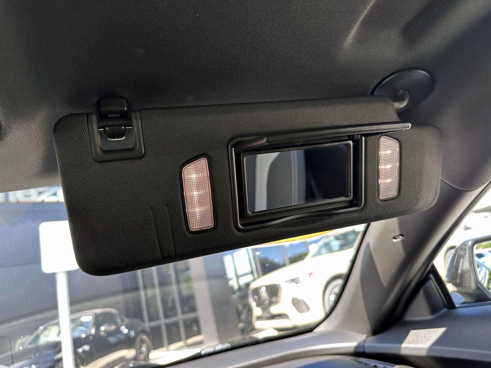 Used 2020 Chevrolet Camaro SS RWD image 28