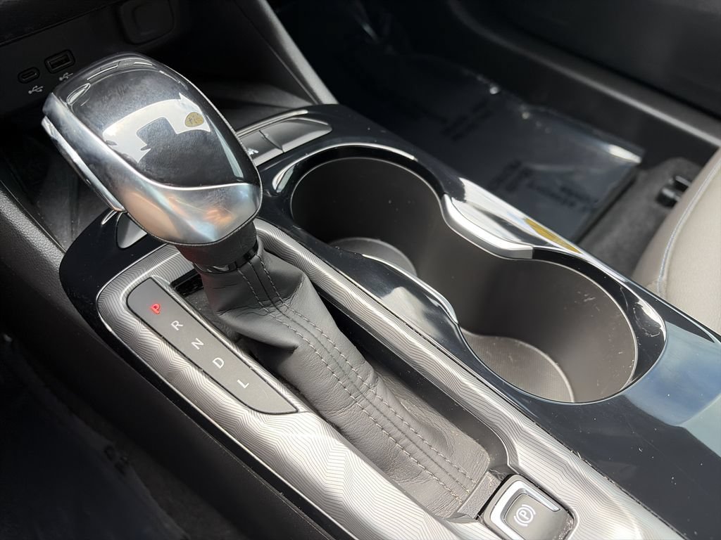 Used 2024 Buick Envista Sport Touring w/ Convenience I Package FWD image 26