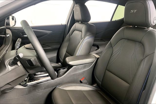 Used 2025 Buick Envista Sport Touring image 25