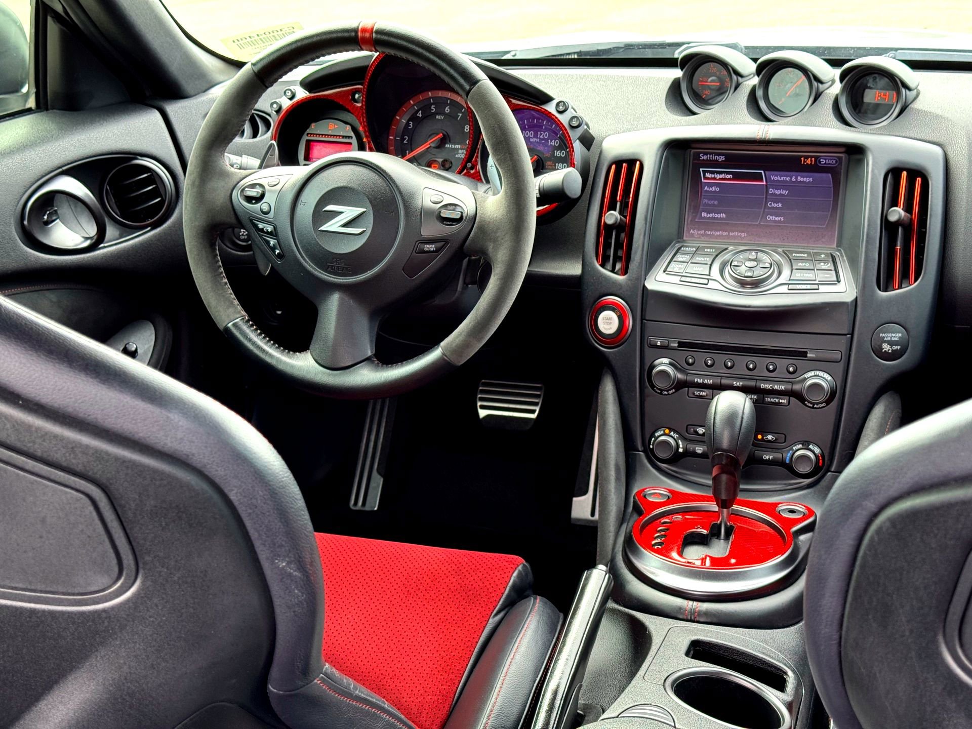 Used 2017 Nissan 370Z NISMO image 13