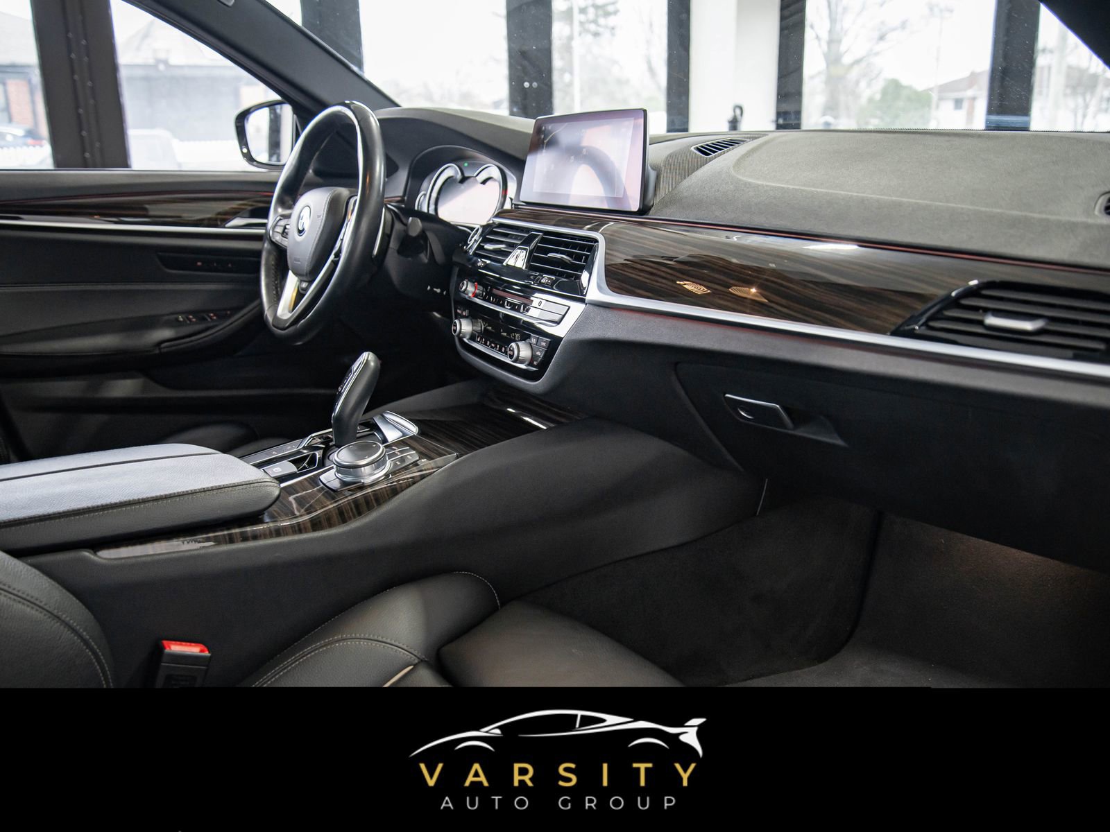 Used 2019 BMW 540i xDrive w/ Premium Package image 17