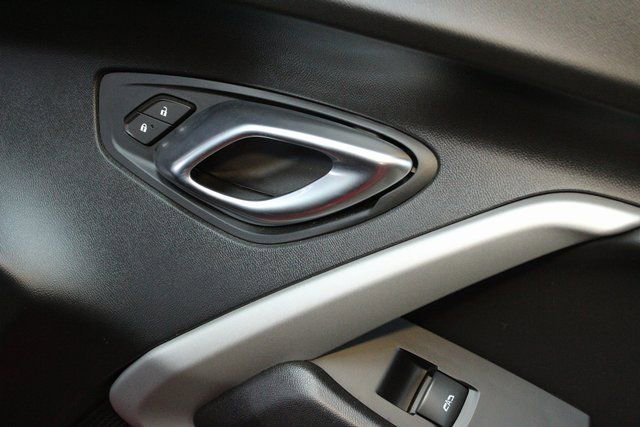 Used 2019 Chevrolet Camaro LS RWD image 6