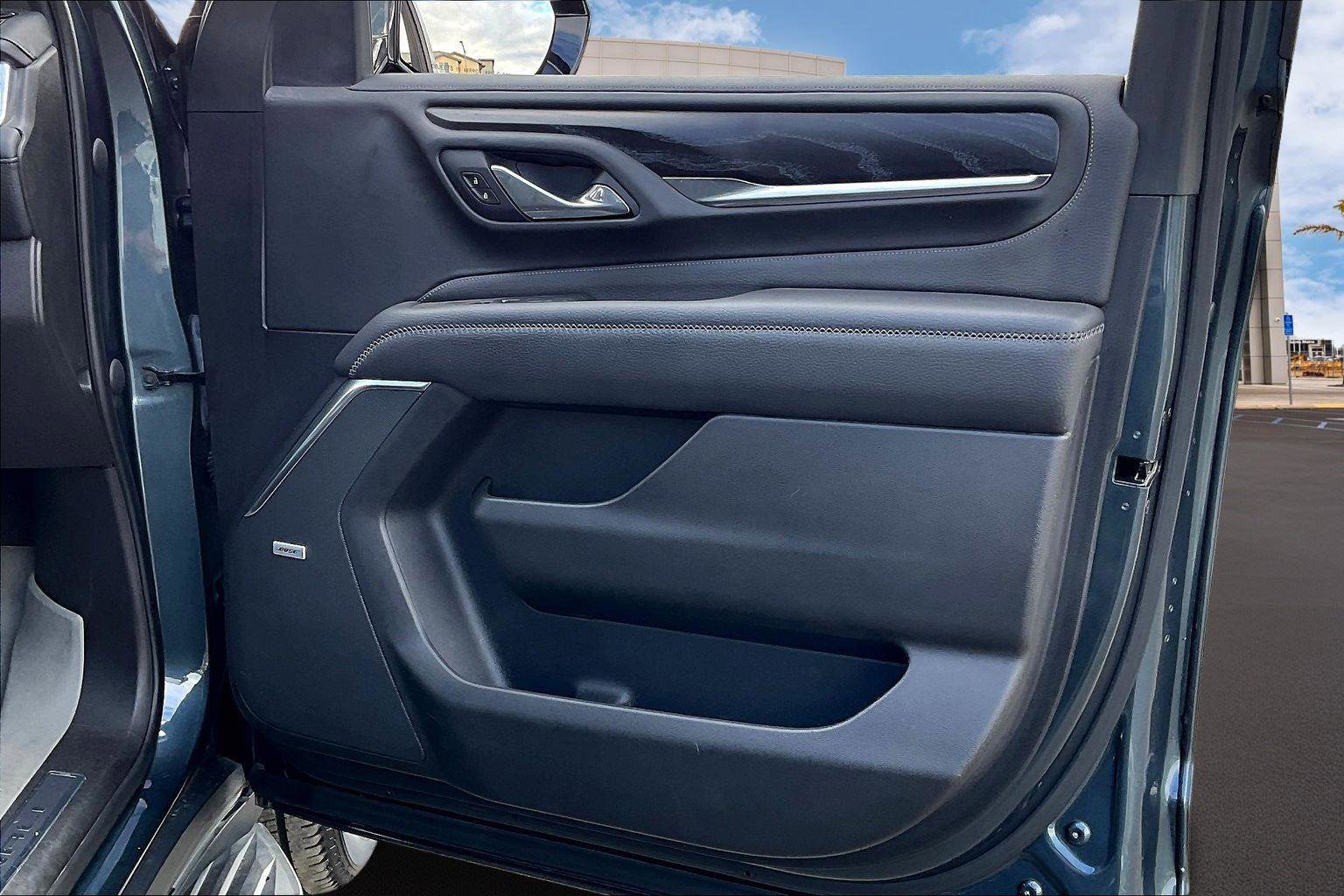 Used 2021 GMC Yukon Denali w/ Advanced Technology Package image 23