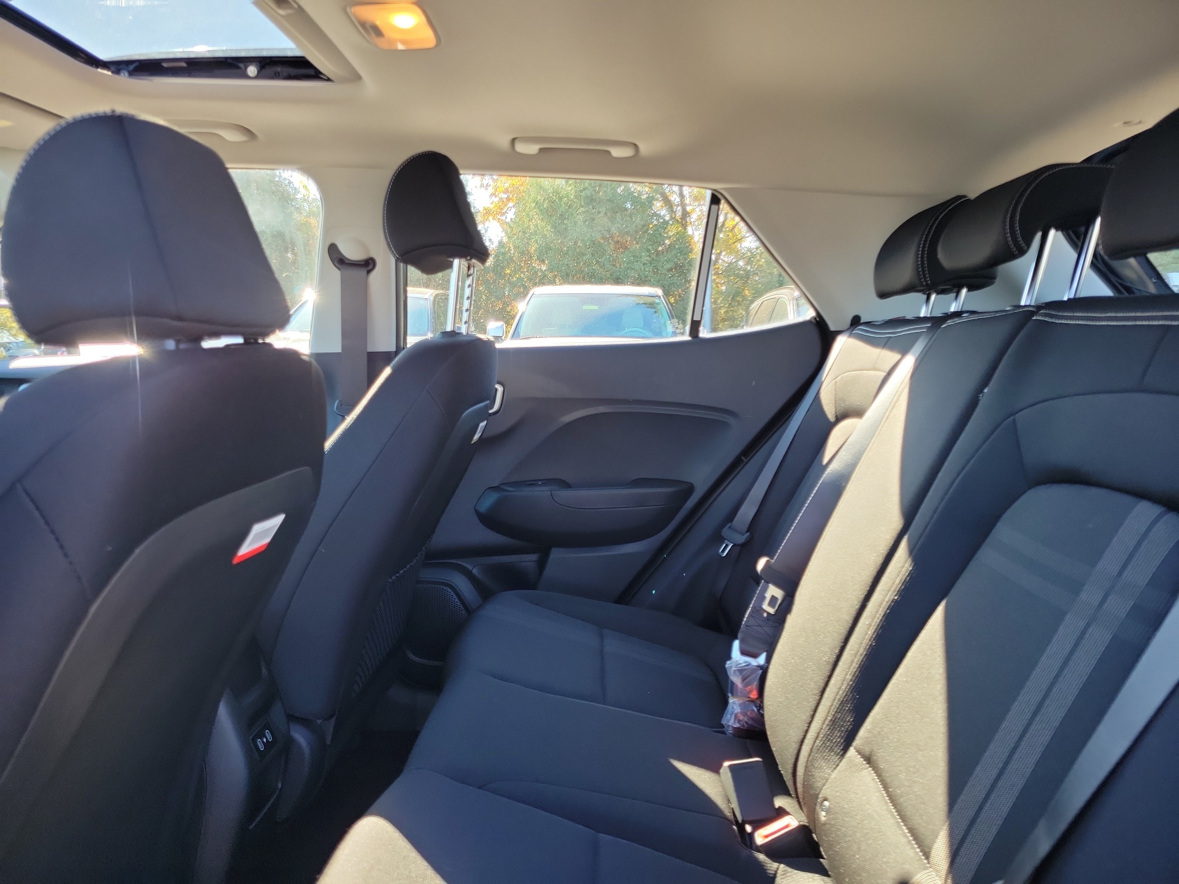 New 2026 Hyundai Venue SEL FWD image 11