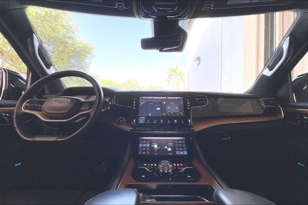 Used 2024 Jeep Grand Wagoneer L Series III image 6