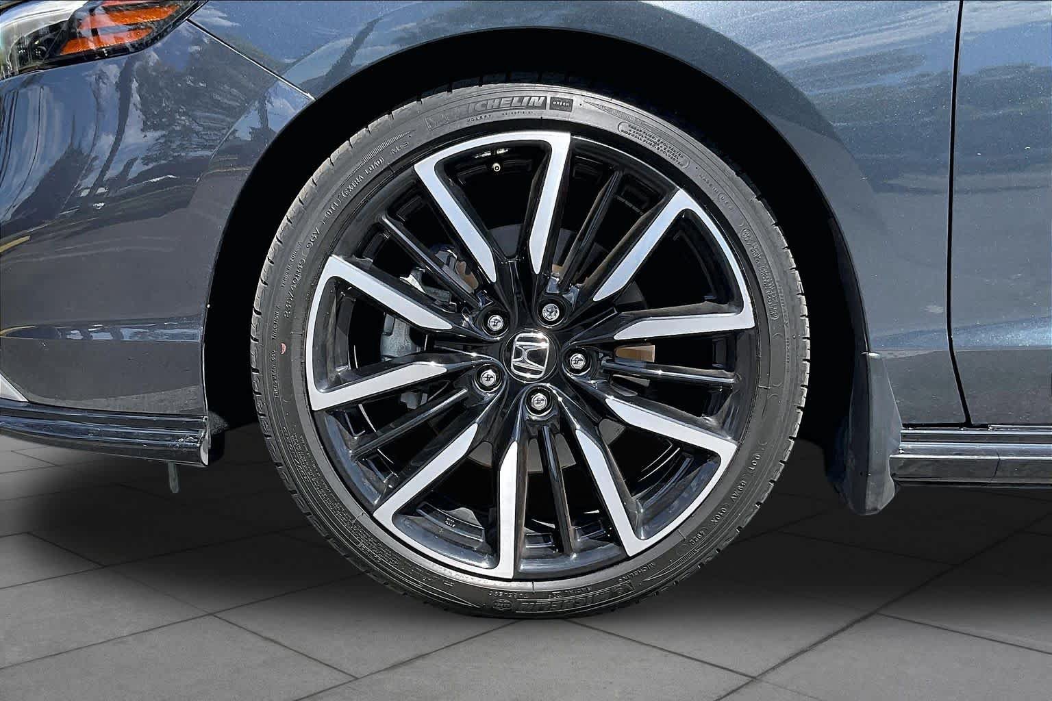 Used 2023 Honda Accord Touring image 10