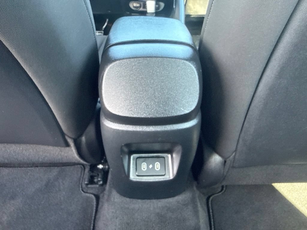 Used 2025 Hyundai Elantra SEL FWD image 26