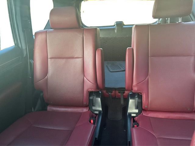 Used 2022 Lexus GX 460 Premium w/ Accessory Package image 13