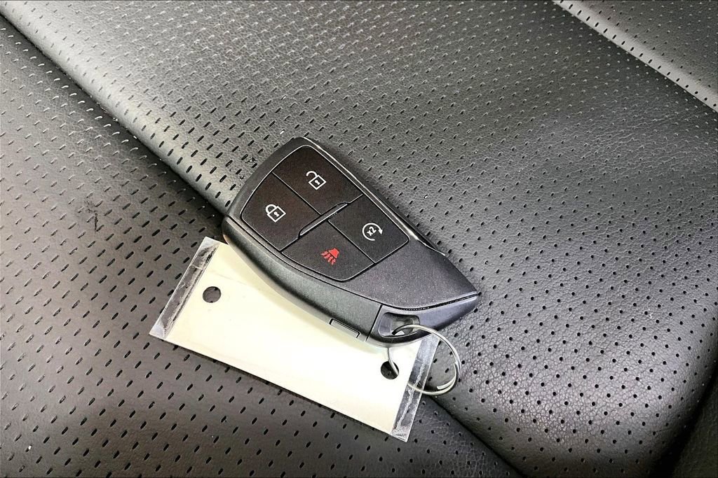 Used 2025 GMC Canyon Denali image 10