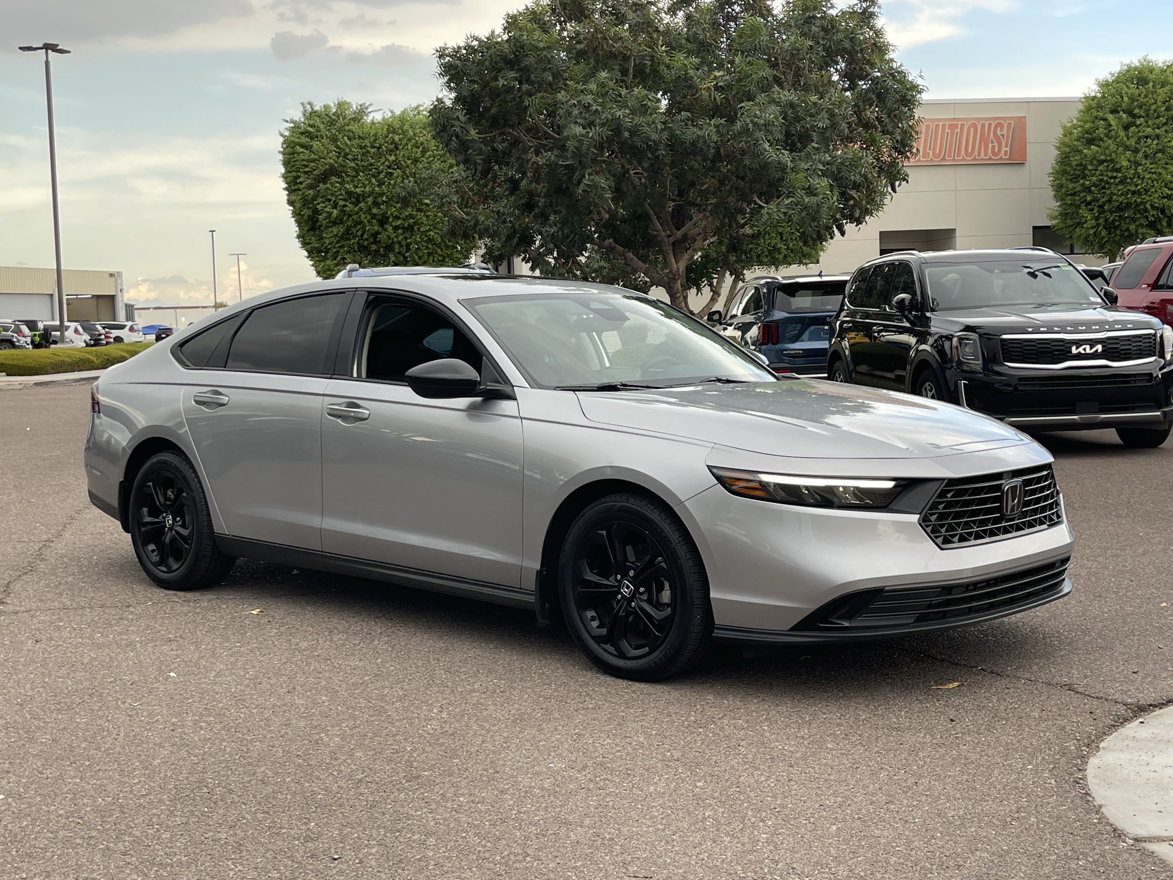 Used 2025 Honda Accord SE image 7