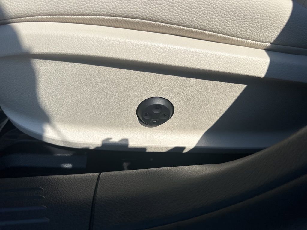 Used 2025 Mercedes-Benz CLA 250 4MATIC image 10