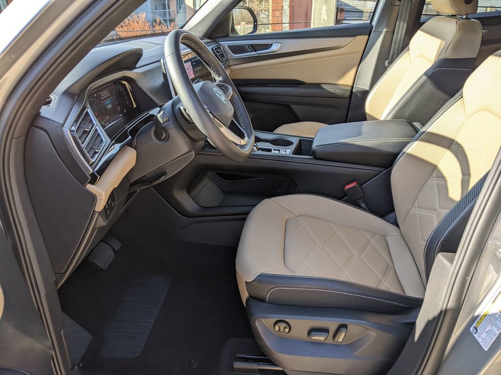 Certified 2024 Volkswagen Atlas Cross Sport SE image 11