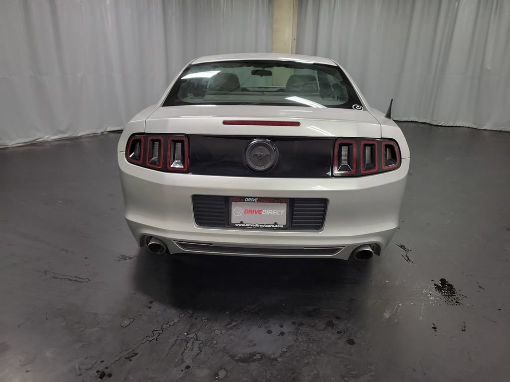 Used 2014 Ford Mustang Coupe RWD image 8