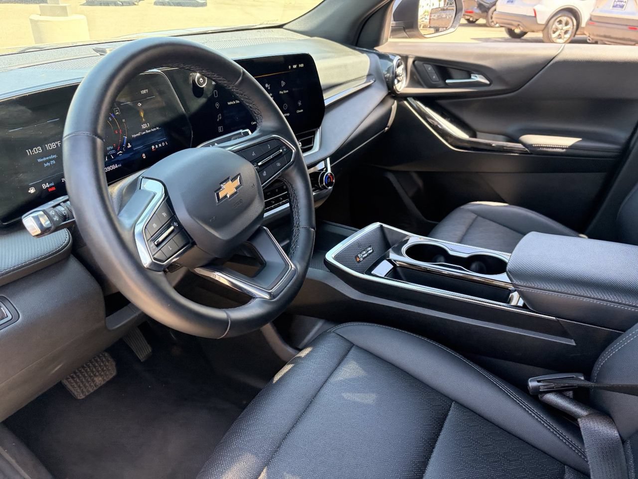 Used 2025 Chevrolet Equinox LT w/ Convenience Package II AWD/4WD image 17