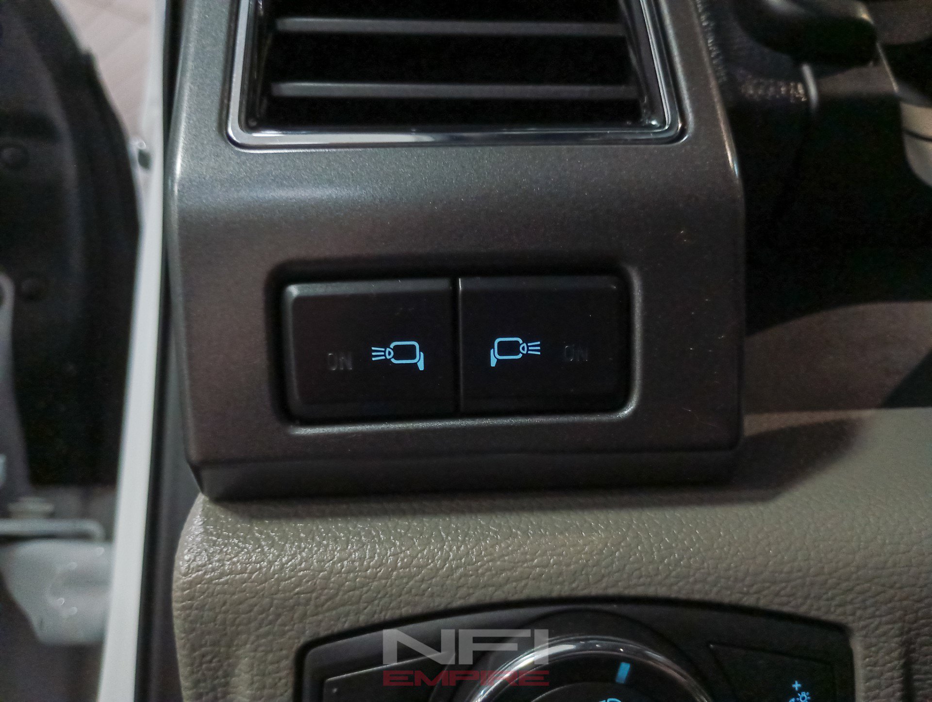 Used 2020 Ford F250 XLT w/ XLT Premium Package AWD/4WD image 27