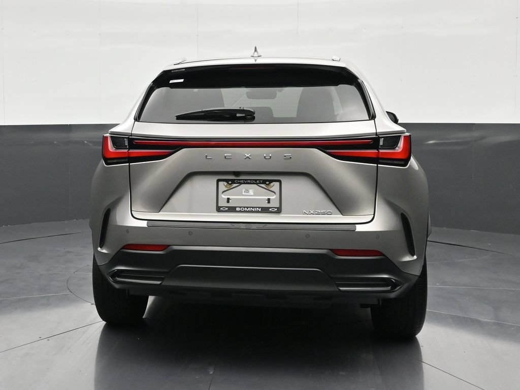 Used 2025 Lexus NX 250 FWD w/ Accessory Package (Z2) image 4